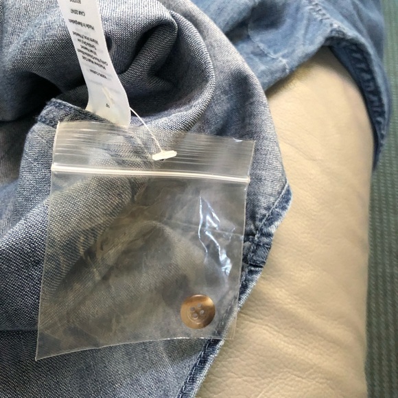 Talbots women’s denim shirt - Picture 7 of 8